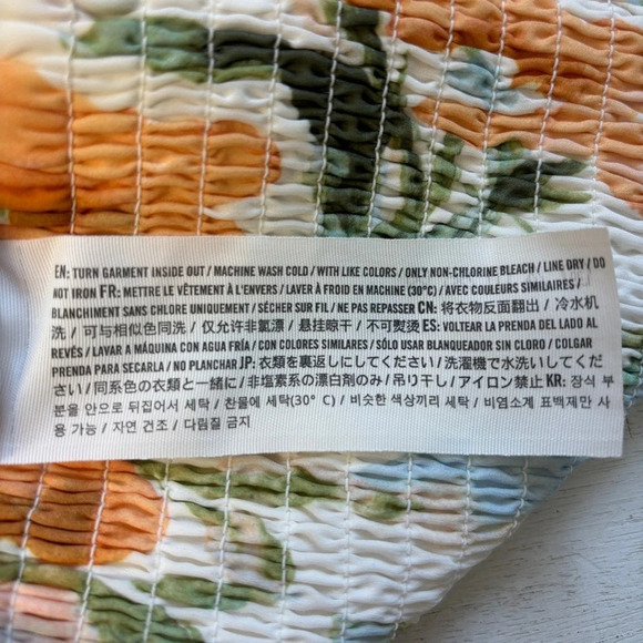 NWT Abercrombie & Fitch Floral Cropped Puff Sleeve Smocked Blouse M - Picture 8 of 10